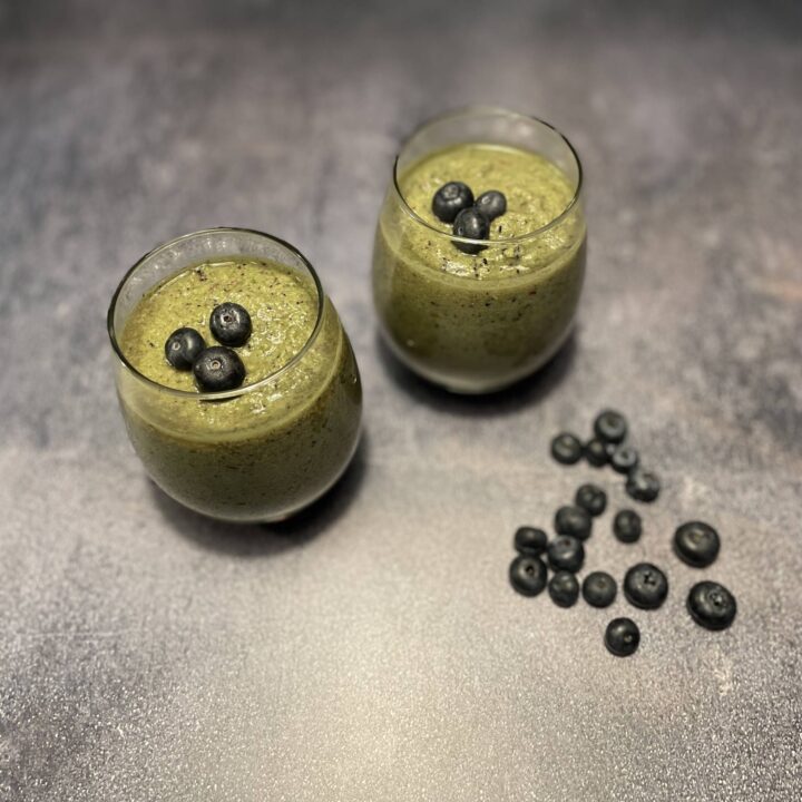Kale & Blueberry Smoothie