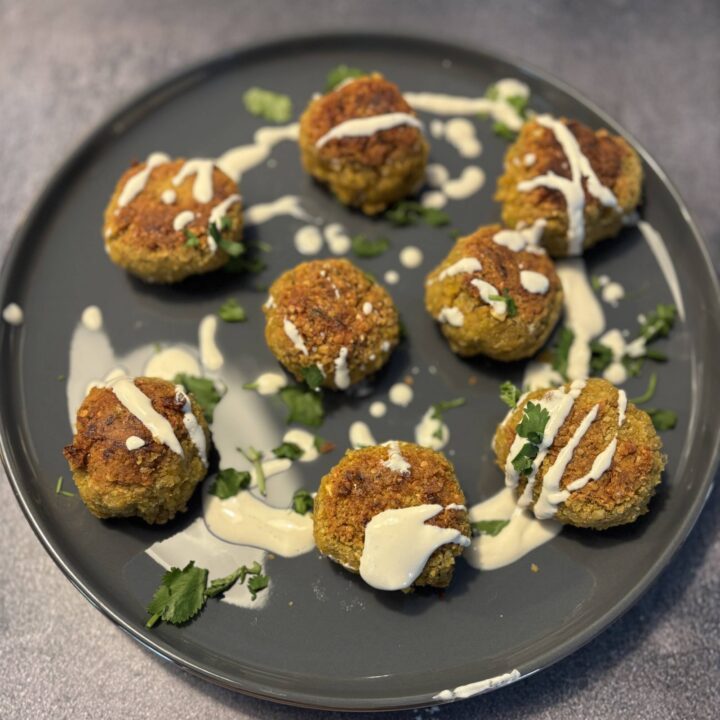 Falafel with a Tahini Yoghurt Sauce