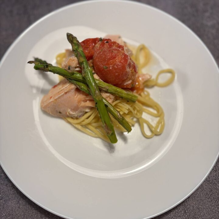 Salmon, Asparagus & Tomato Pasta